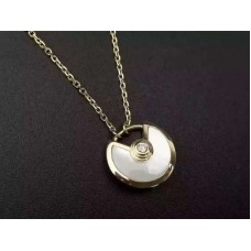 Amulette de Cartier Halskette aus weißem Perlmutt und Diamanten in Gelbgold, Weißgold und Roségold Amulette de Cartier Halskette aus weißem Perlmutt und Diamanten in Gelbgold, Weißgold und Roségold