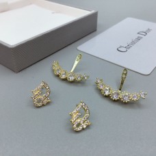 Ohrstecker mit Dior Mimirose-Logo und Buchstabenmotiv aus Gelbgold mit Diamanten und Pavé