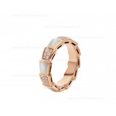 Bvlgari Medium Serpenti Viper Ring aus 18 Karat Roségold mit Perlmuttelementen und Pavé-Diamanten