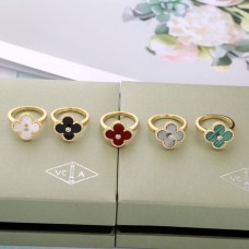 Van Cleef Arpels Magic Alhambra Ring mit Perlmutt und Diamanten Van Cleef Arpels Magic Alhambra Ring mit Perlmutt und Diamanten