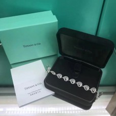 Tiffany Enchant Multi-Herz-Kettenarmband, Muttertagsgeschenk mit gefälschten Diamanten