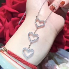 Tiffany-Halskette mit drei ineinandergreifenden Herzen-Anhänger, Damenschmuck, Lady UK