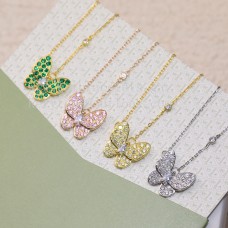 Van Cleef Arpels Zwei-Schmetterlings-Anhänger mit Diamanten Van Cleef Arpels Zwei-Schmetterlings-Anhänger mit Diamanten