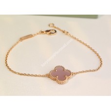 Van Cleef Arpels Alhambra Armband Roségold mit rosa Perlmutt Van Cleef Arpels Alhambra Armband Roségold mit rosa Perlmutt