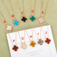 Van Cleef Arpels Alhambra Anhänger aus Roségold Van Cleef Arpels Alhambra Anhänger aus Roségold